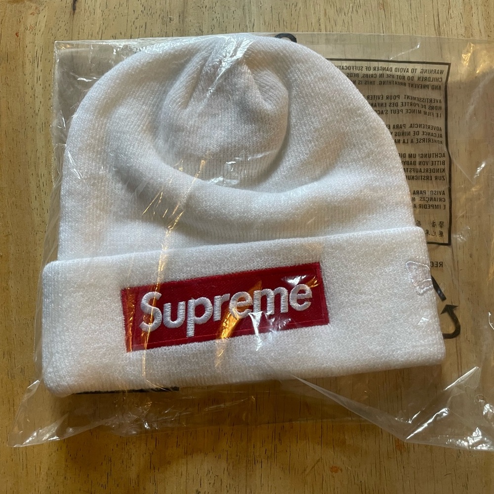 Supreme white beanie